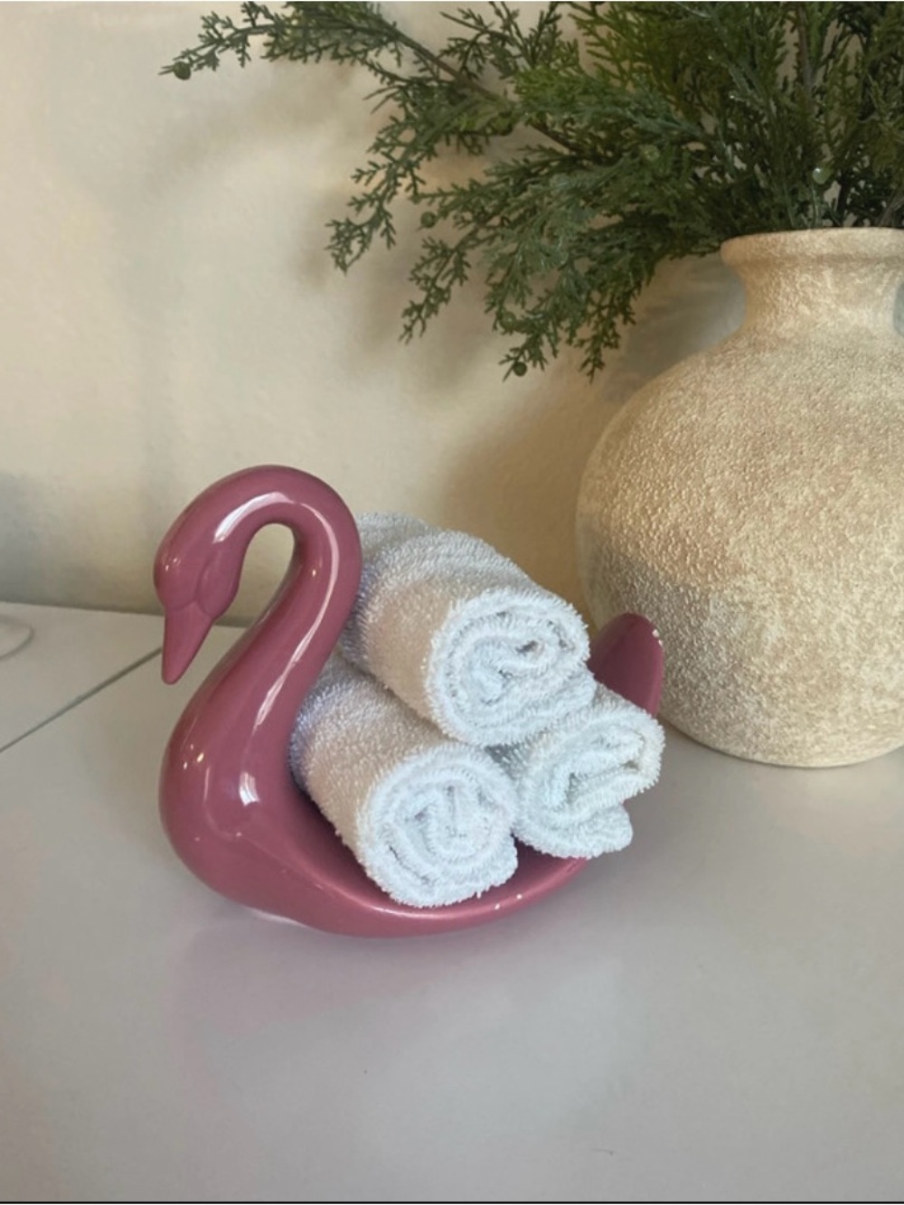 Decorative ceramic swan